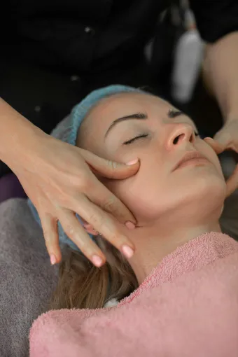 Les avantages de réaliser un soin du visage en institut à Nice, Nice, BODYUP STUDIO